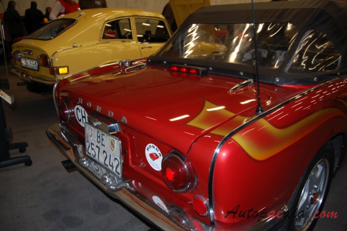 Honda S600 1964-1966 (roadster 2d), rear view
