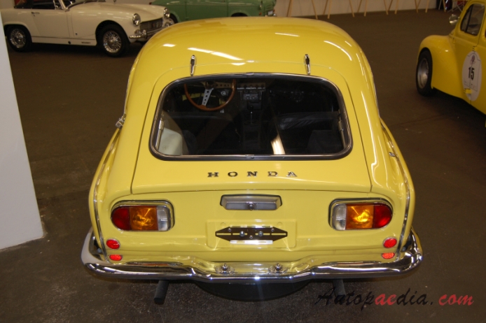 Honda S800 1966-1970 (1968 Coupé 2d), rear view