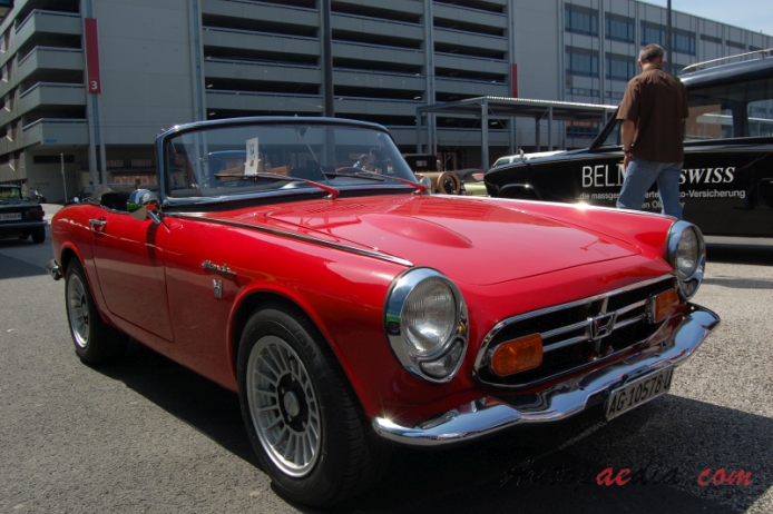 Honda S800 1966-1970 (roadster 2d), right front view