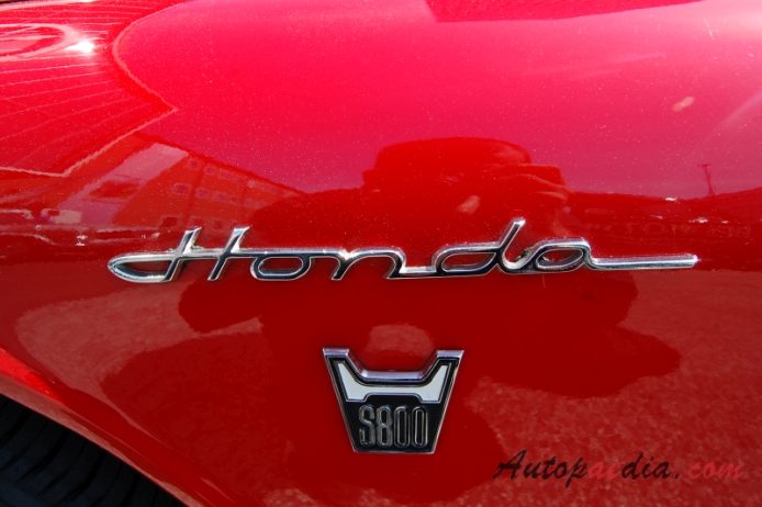 Honda S800 1966-1970 (roadster 2d), emblemat bok 