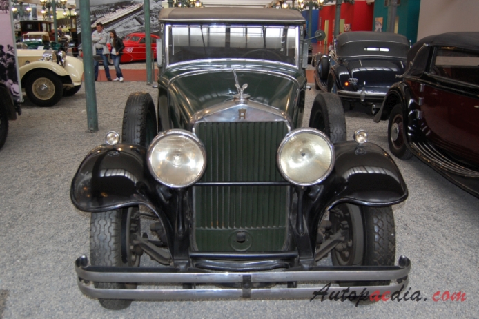 Horch 8 1926-1935 (1931 Horch 450 saloon 4d), front view
