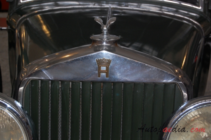 Horch 8 1926-1935 (1931 Horch 450 saloon 4d), emblemat przód 