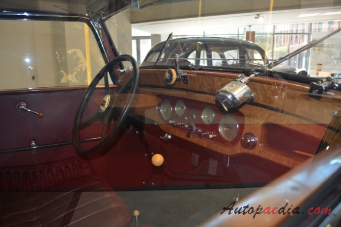 Horch 830 1933-1934 (1933 Horch 830 Gläser cabriolet 2d), wnętrze