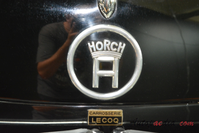 Horch 930 V 1937-1940 (1939 cabriolet 2d), rear emblem  