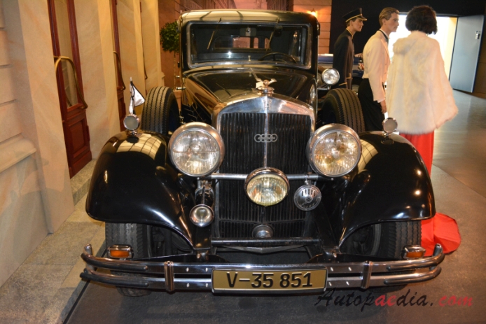 Horch 851 1935-1937 (1935 Pullman limousine 4d), front view