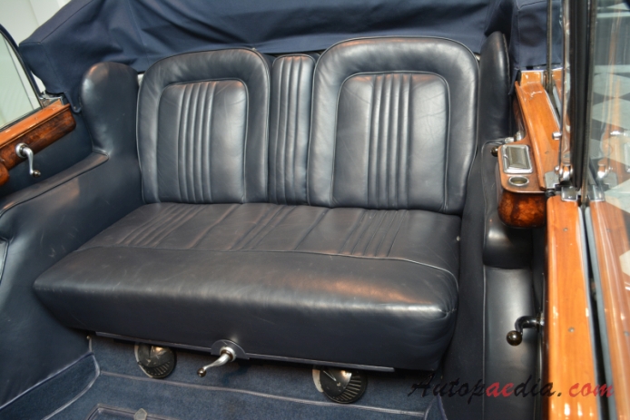 Horch 951 A 1937-1940 (1937 Pullman cabriolet 4d), wnętrze