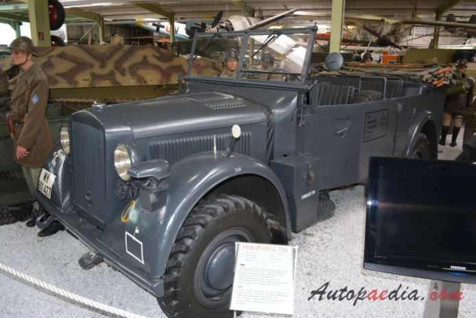 Horch 901 1937-1943 (1940-1943 KFZ 15 typ 40 pojazd wojskowy 4d), lewy przód