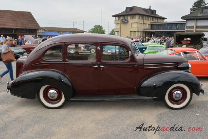 Hudson 112 1938-1941 (1939 saloon 4d), right side view