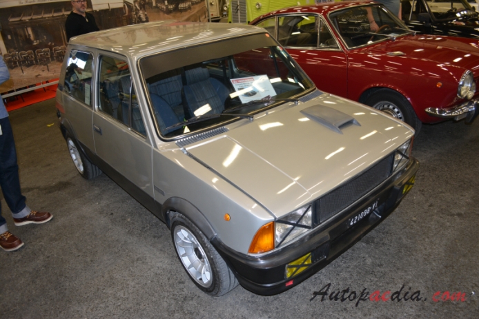 Innocenti Mini de Tomaso 1976-1982 (1979 hatchback 3d), right front view