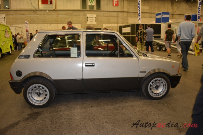 Innocenti Mini de Tomaso 1976-1982 (1979 hatchback 3d), prawy bok