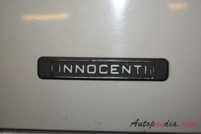 Innocenti Mini de Tomaso 1976-1982 (1979 hatchback 3d), rear emblem  