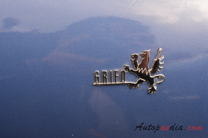 Iso Rivolta Griffo Series 2 1970-1974 (1970-1972 IR-9 Can Am Coupé 2d), emblemat bok 