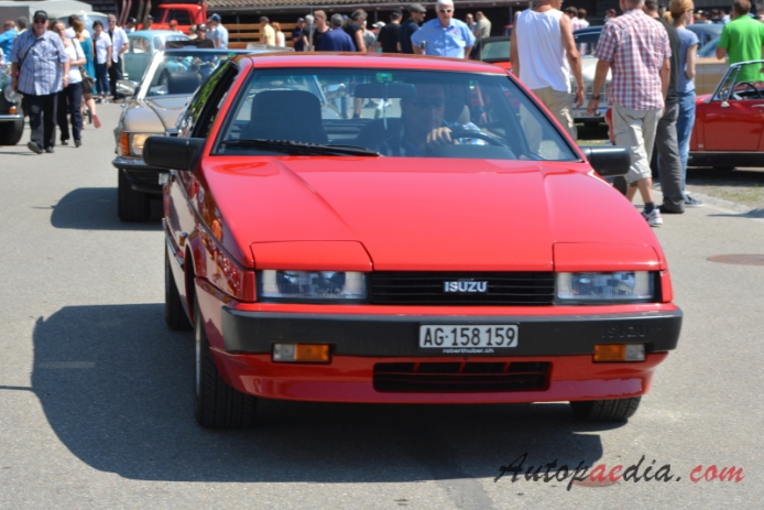 Isuzu Piazza 1. generacja (JR120/130) 1980-1990 (1990 Handling by Lotus Turbo hatchback 3d), przód