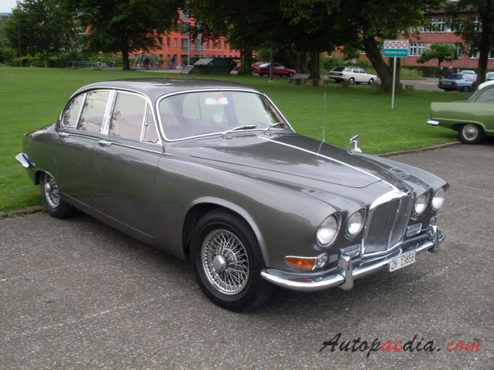 Jaguar 420 1966-1968, prawy przód