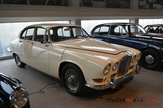 Jaguar 420 1966-1968, prawy przód
