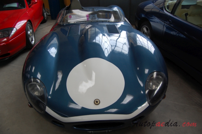 Jaguar D Type 1954-1957 (1956 XKD525), przód
