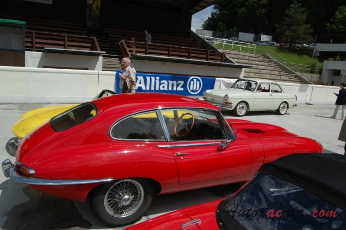 Jaguar E-Type Series 1 (XKE) 1961-1968 (1964-1968 Coupé 4.2L), prawy bok