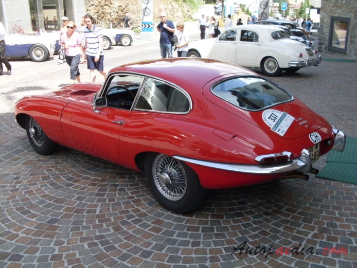 Jaguar E-Type Series 1 (XKE) 1961-1968 (1968 1.5 Series Fixed Head Coupé FHC 4.2L),  left rear view
