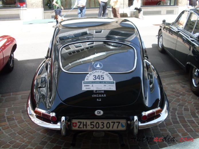 Jaguar E-Type Series 1 (XKE) 1961-1968 (1969 1.5 Series Coupé 2+2 4.2L), rear view