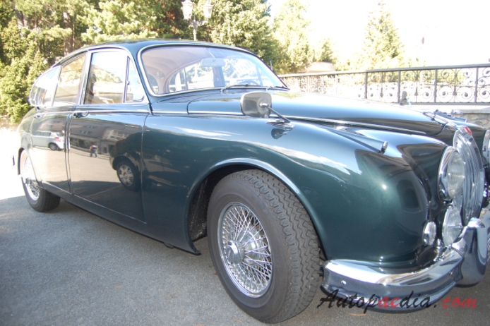 Jaguar Mark II 1959-1969 (1960-1966 3.4), right front view