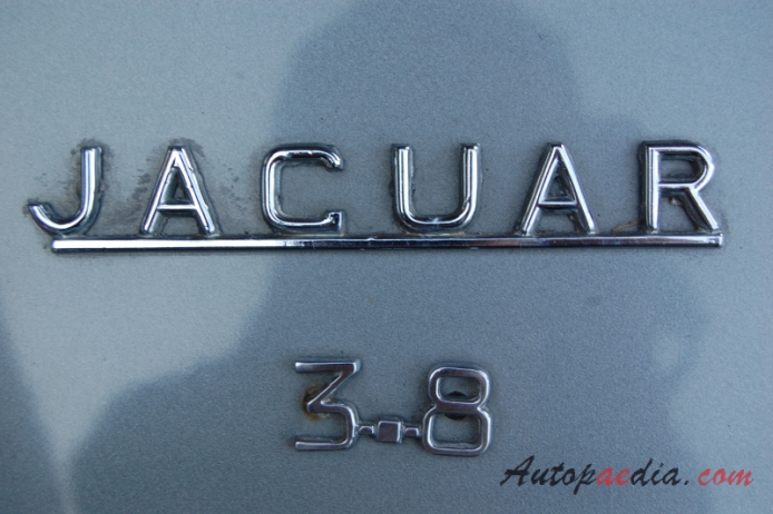 Jaguar Mark II 1959-1969 (1961 3.8), emblemat tył 