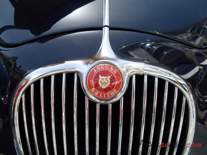 Jaguar Mark I 1955-1959 (1959 3.4L), emblemat przód 