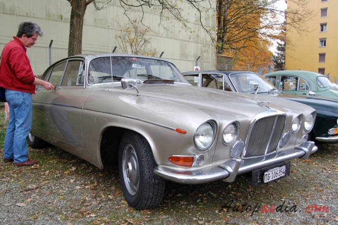 Jaguar Mark X (420G) 1961-1970 (1968 420G), prawy przód