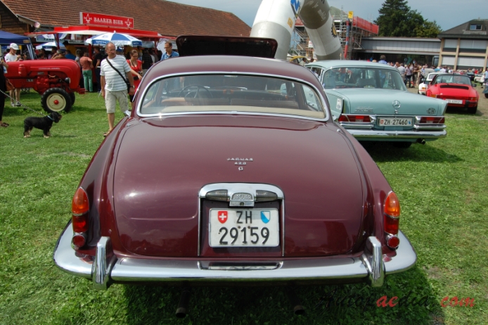 Jaguar Mark X (420G) 1961-1970 (1968 420G), tył
