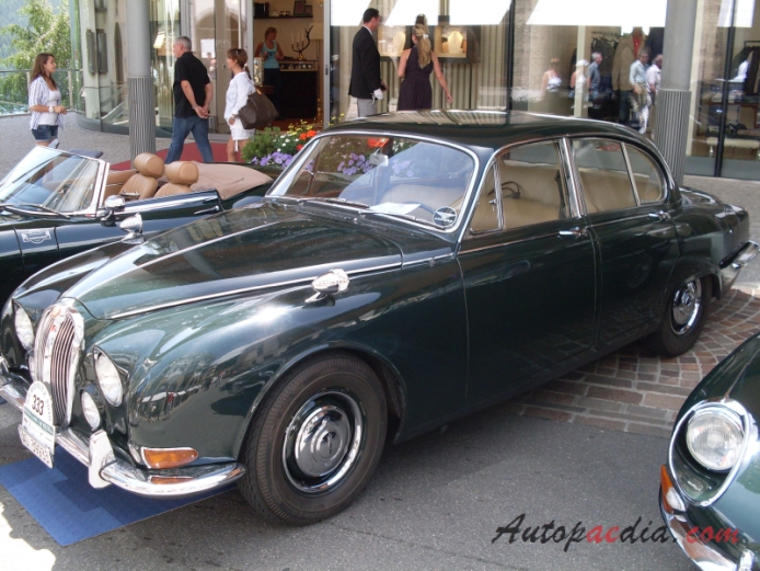 Jaguar S Type 1963-1968 (1965 3.8 S saloon 4d), left front view