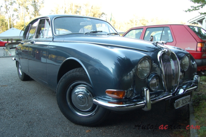 Jaguar S Type 1963-1968 (3.8 S saloon 4d), right front view