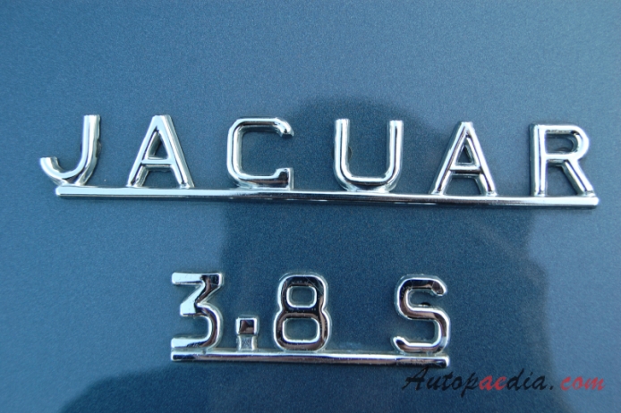 Jaguar S Type 1963-1968 (3.8 S saloon 4d), rear emblem  