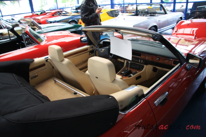 Jaguar XJS 1975-1996 (1990 XJ-S Convertible), wnętrze