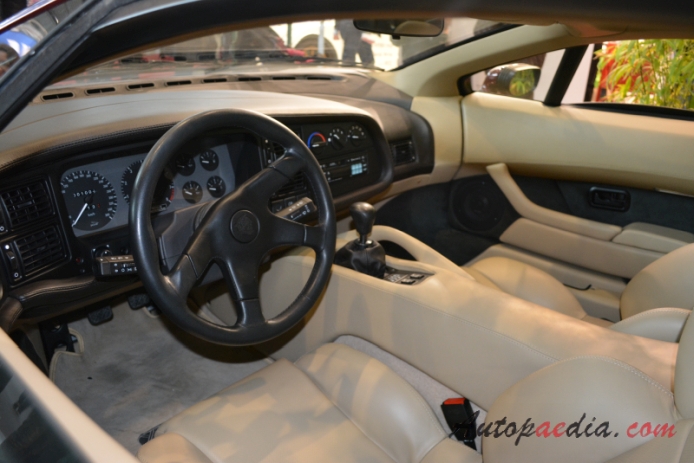 Jaguar XJ220 1992-1994 (1993 Coupé 2d), interior