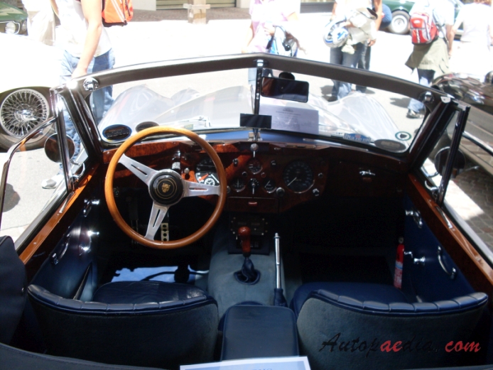 Jaguar XK140 1954-1957 (1955 3.8L Drop Head Coupé DHC), interior