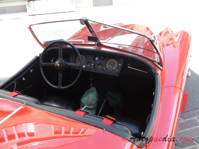 Jaguar XK140 1954-1957 (1956 3.4L Open Two Seater OTS), interior