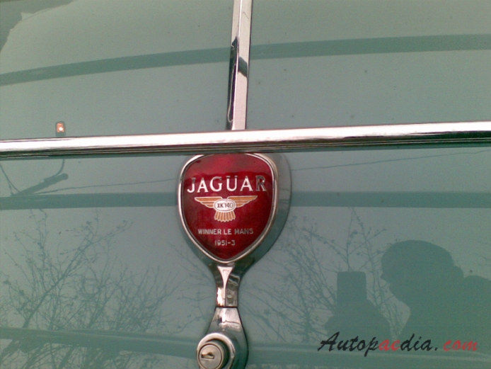 Jaguar XK140 1954-1957 (Fixed Head Coupé FHC), rear emblem  