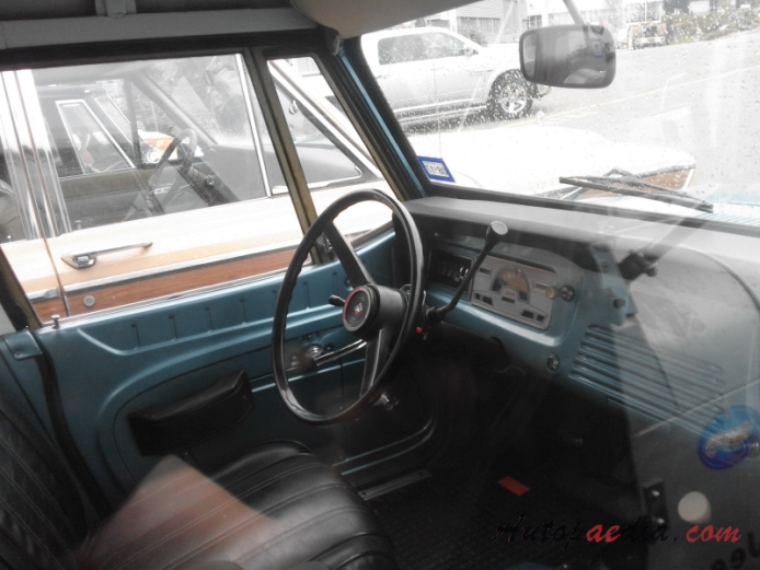 Jeep Commando 1972-1973 (1972 pickup 2d), interior