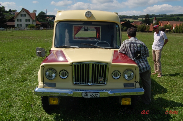 Jeep Gladiator 1st generation 1962-1971 (1968 ambulance), front view