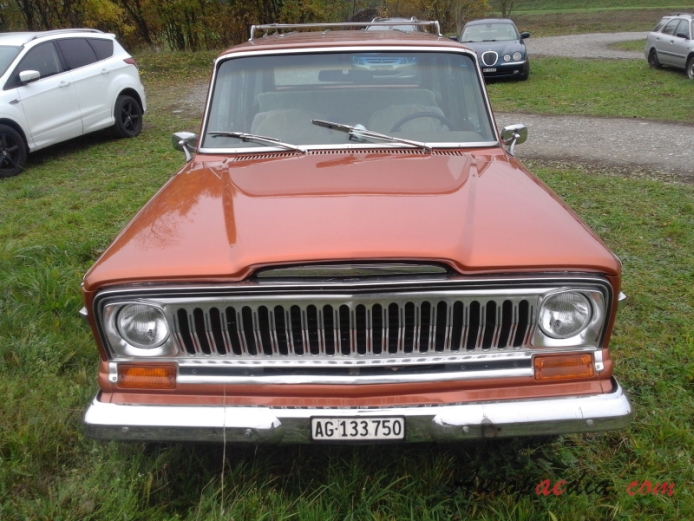 Jeep Wagoneer 1963-1991 (1965-1970 SUV 5d), front view