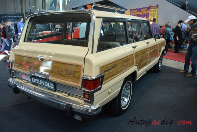 Jeep Wagoneer 1963-1991 (1979-1983 Limited), right rear view