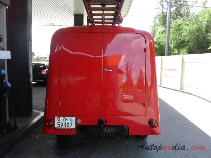 Jeep Willys Station Wagon 1946-1965 (1946-1950 fire engine), rear view