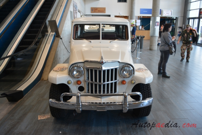 Jeep Willys Station Wagon 1946-1965 (1954-1965 station wagon 5d), przód
