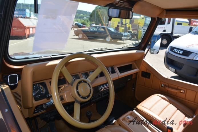 Jeep Wrangler 1st generation YJ 1986-1995 (1988 ZDR cabriolet 2d), interior