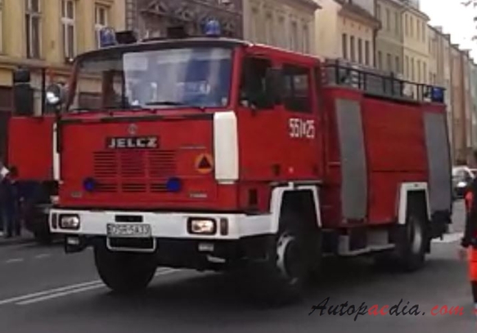 Jelcz 422 (GCBA 5/24 wóz strażacki), lewy przód