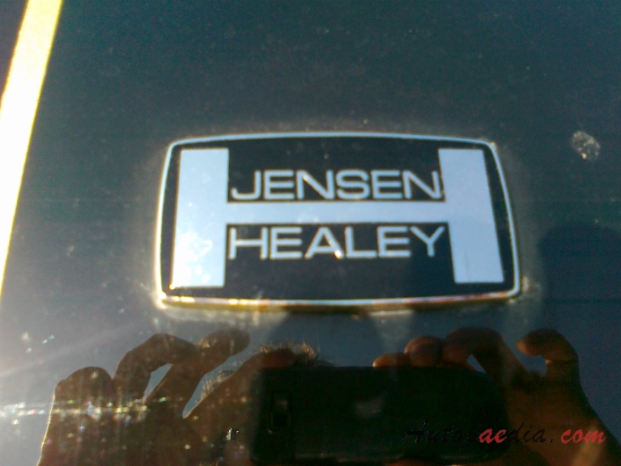 Jensen-Healey Mk I 1972-1973, front emblem  