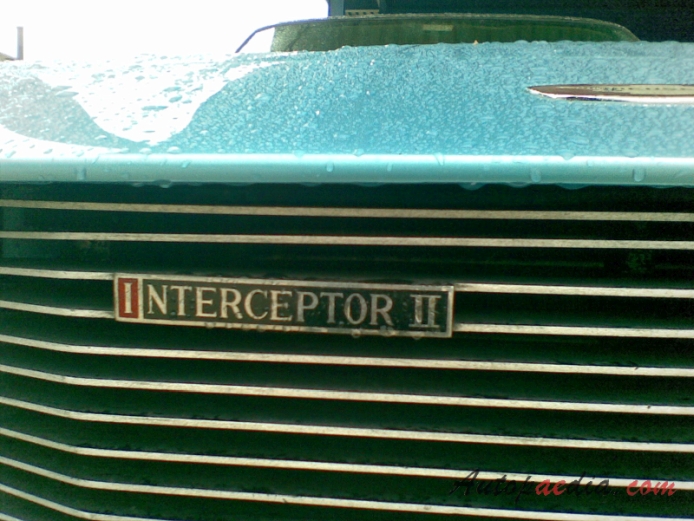 Jensen Interceptor Mark II 1969-1971 (1971 hatchback 3d), emblemat przód 