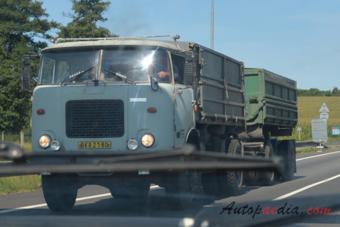 Skoda LIAZ 706 MT 1969-1987 (MTSP dump truck), left front view