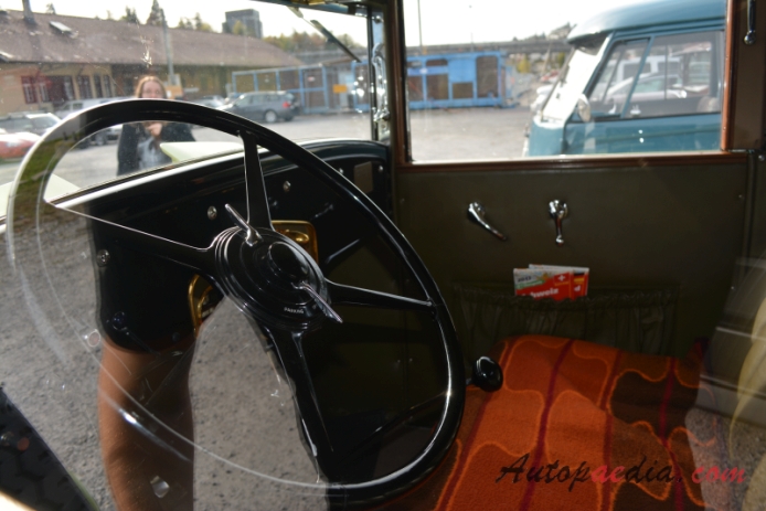 LaSalle 303 1927-1928 (1928 LaSalle Roadster 2d), wnętrze
