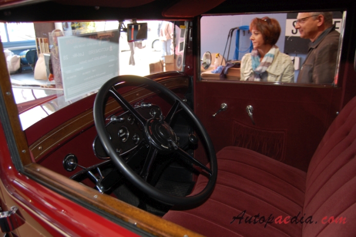 LaSalle 345 1931-1933 (1931 345A Town Sedan 4d), wnętrze