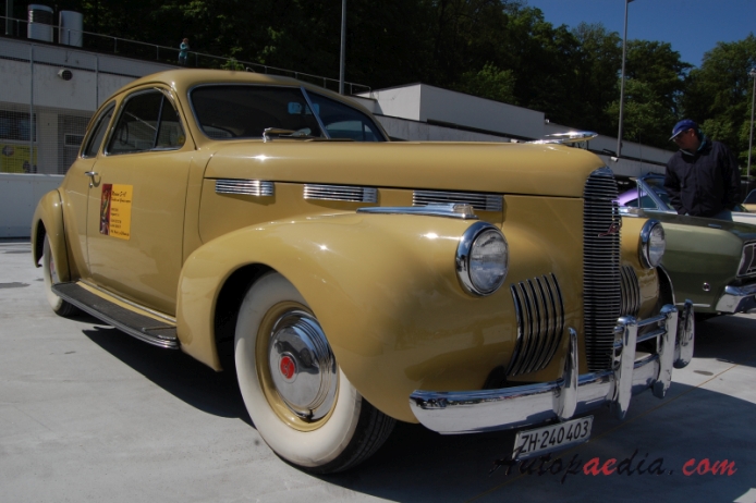 LaSalle 350 (Series 50, 52) 1934-1940 (1940 Coupé 2d), right front view